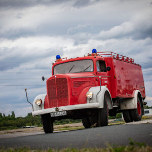 Daimler-Benz L 326