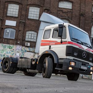 Daimler-Benz 1735 LS
